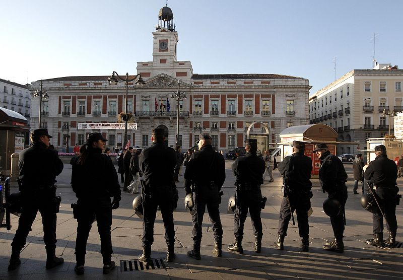 LA POLICÍA NACIONAL VIGILA LOS PRINCIPALES PUNTOS DE LA CAPITAL