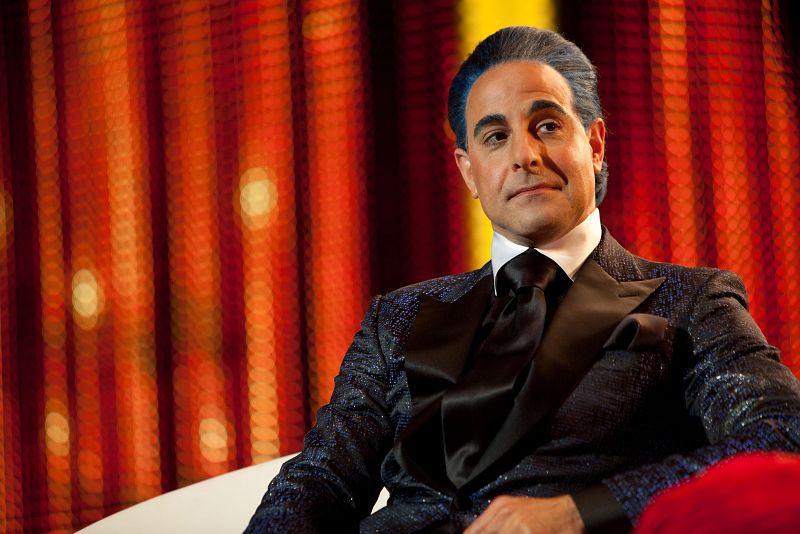 Stanley Tucci interpreta a Caesar Flickerman, presentador televisivo de 'Los juegos del hambre'