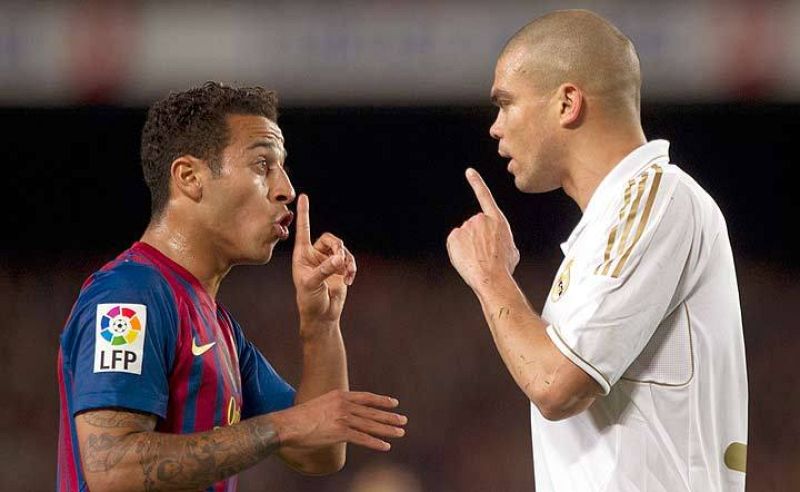 Thiago y Pepe se encaran; no faltó tensión en el clásico