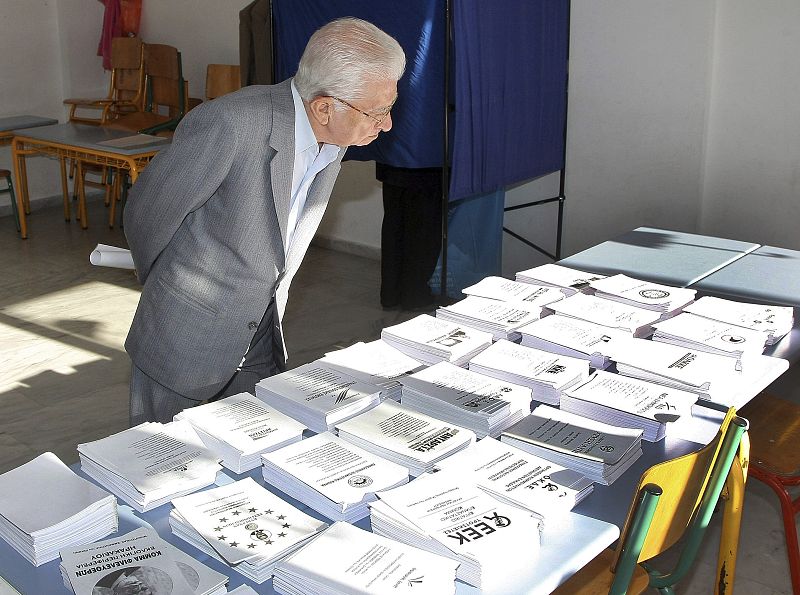 ABREN EN GRECIA LOS COLEGIOS ELECTORALES PARA ELEGIR A PARLAMENTO Y GOBIERNO