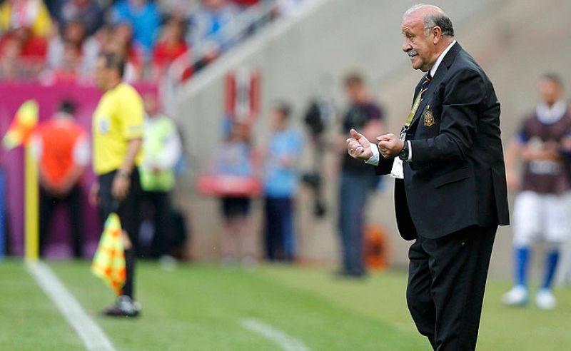 Vicente del Bosque sorprendió al no alinear a un '9' de inicio.