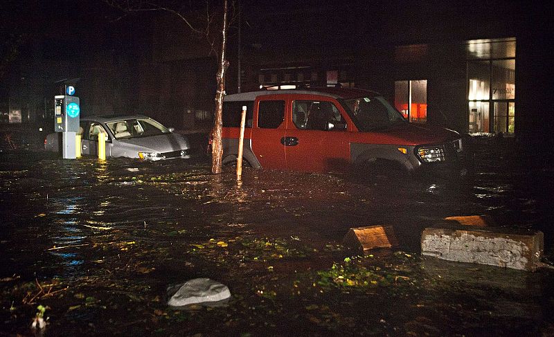 Mid Atlantic Coast Prepares For Hurricane Sandy