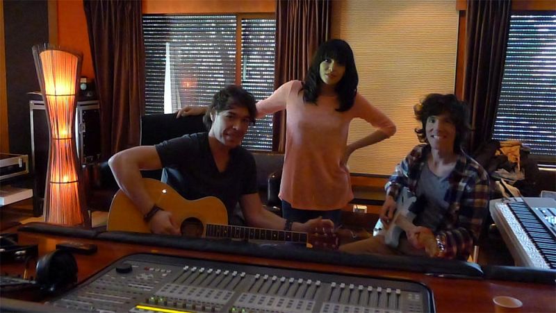 David, Juan y Raquel en su estudio