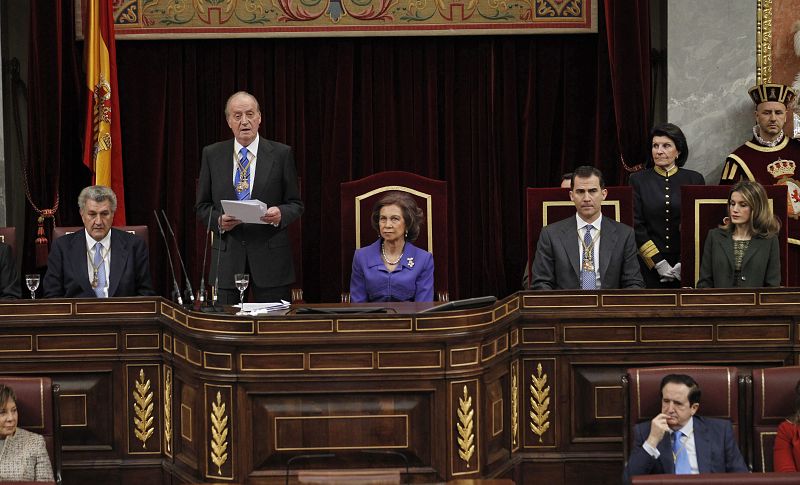 El príncipe asistió a la inauguración en las Cortes de la X legislatura el 27 de diciembre de 2011.