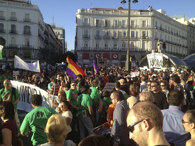 EL 15M VUELVE A LLENAR LA PUERTA DEL SOL EN SU SEGUNDO ANIVERSARIO