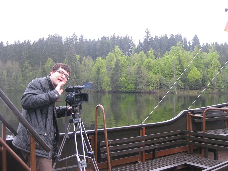 Grabando parte del vídeo sobre el barco Titus en el lago Titisee