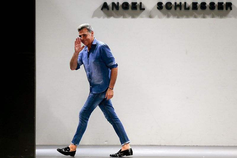 DESFILE DE ANGEL SCHLESSER