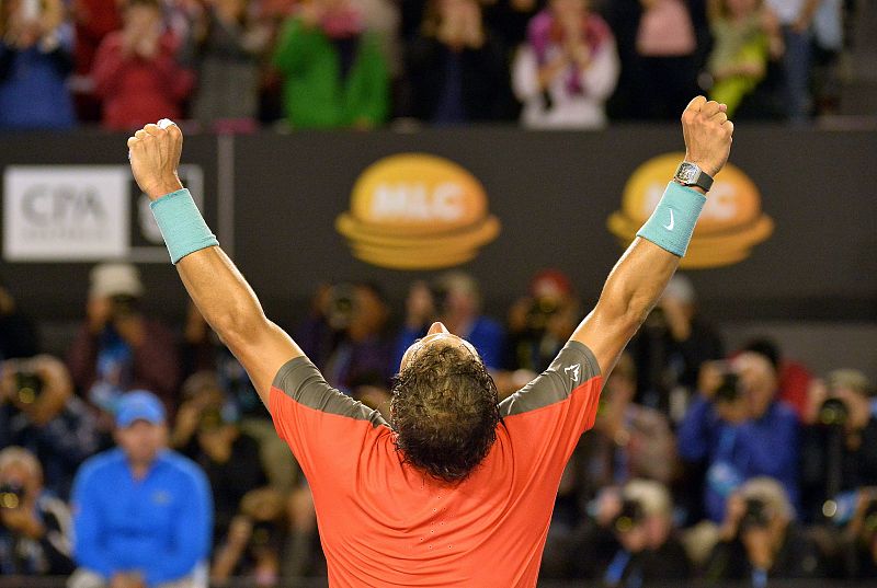 Nadal levanta los brazos tras su victoria