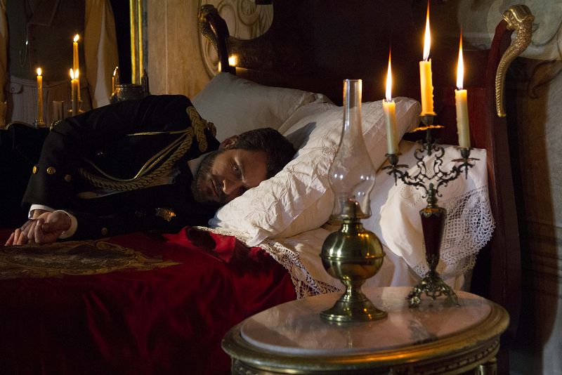 Fotograma de "Stella candente" de Lluís Miñarro