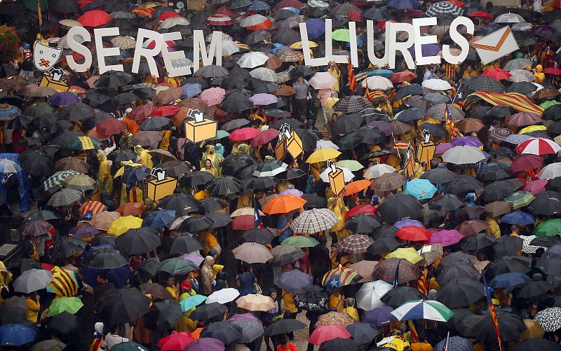 Movilización en Barcelona para pedir que se levante la suspensión de la consulta