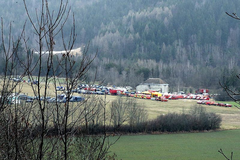 CAMPAMENTO BASE DE LAS FUERZAS FRANCESAS EN LAS LABORES DEL RESCATE