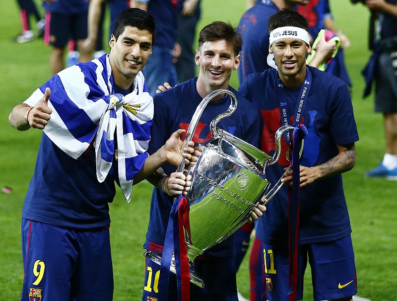 La 'MSN' posa con la copa.
