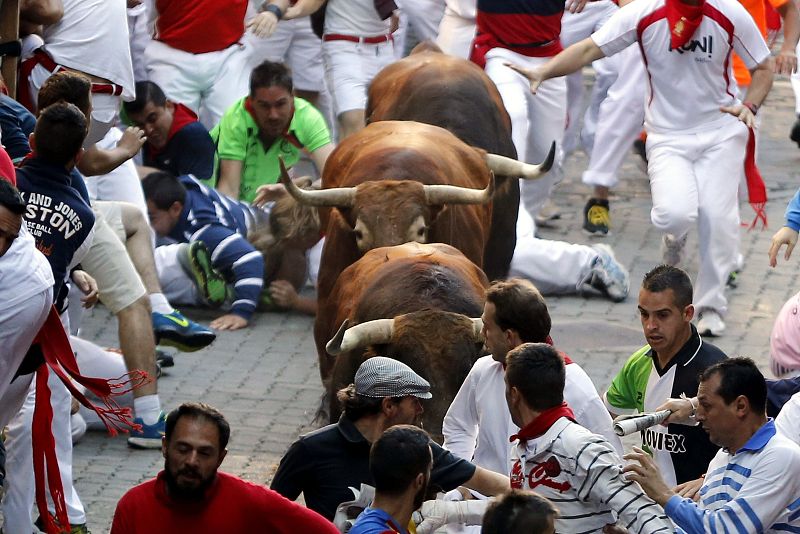 La manada de los Fuente Ymbro se ha disgregado en el cuarto encierro
