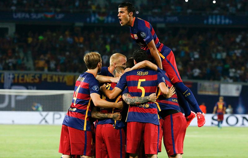 La plantilla del FC Barcelona celebra uno de los goles