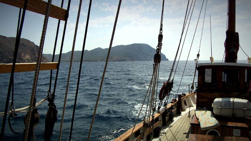 Sierra de la Fausilla desde el mar. Todo el litoral murciano está incluido en la red Natura 2000