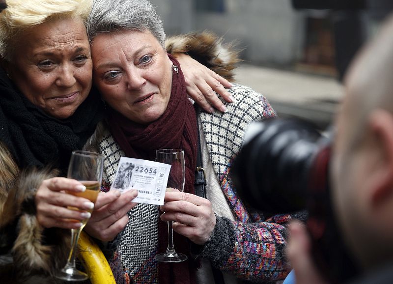 EL NÚMERO 22.654, UN PRIMER PREMIO DEL SORTEO DE EL NIÑO MUY REPARTIDO