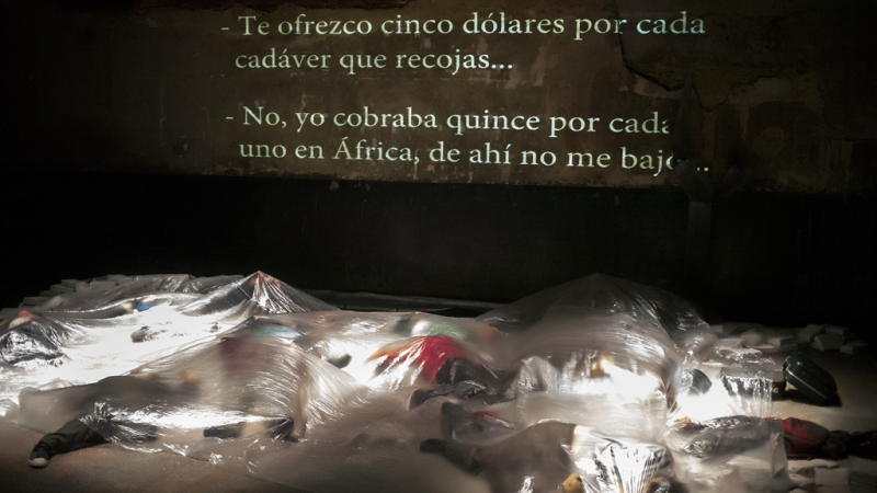Casi todos los niños-refugiados han perdido a sus padres, y se enfrentan a un mundo de hambre, alambradas, francotiradores y traficantes.