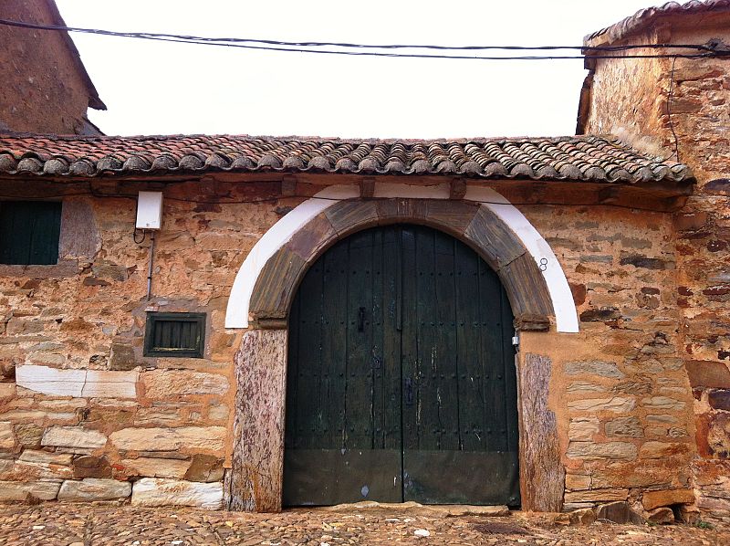 Portón típico de la arquitectura popular arriera