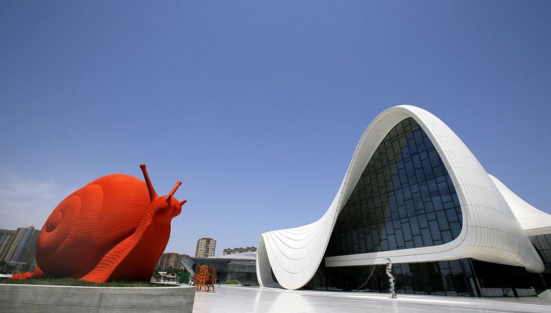 El centro Heydar Aliyev de Bakú, en Azerbaiyán