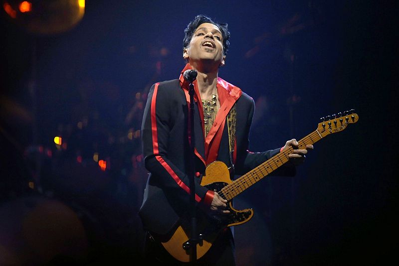 Emoción a través de las cuerdas de su guitarra