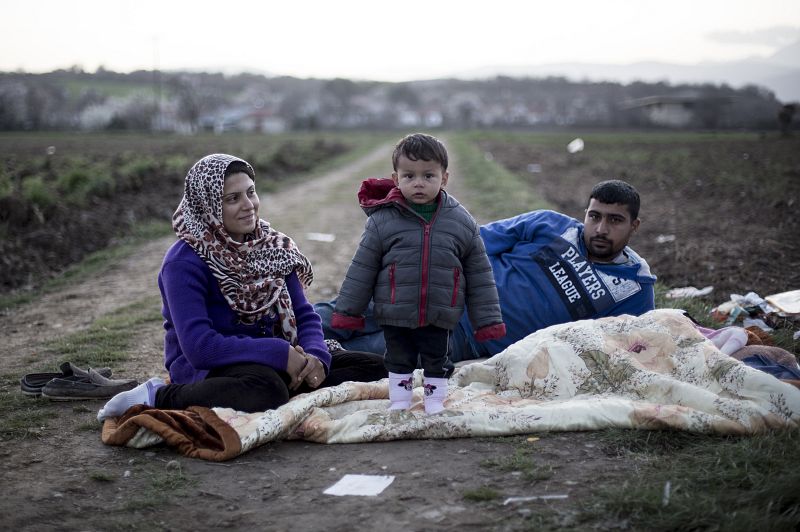 Campamento improvisado en los alrededores de la estacion de tren de Idomeni en la frontera con Macedonia