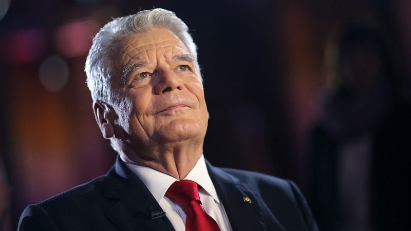 El presidente alemán renuncia a un segundo mandato y abre la carrera sucesoria