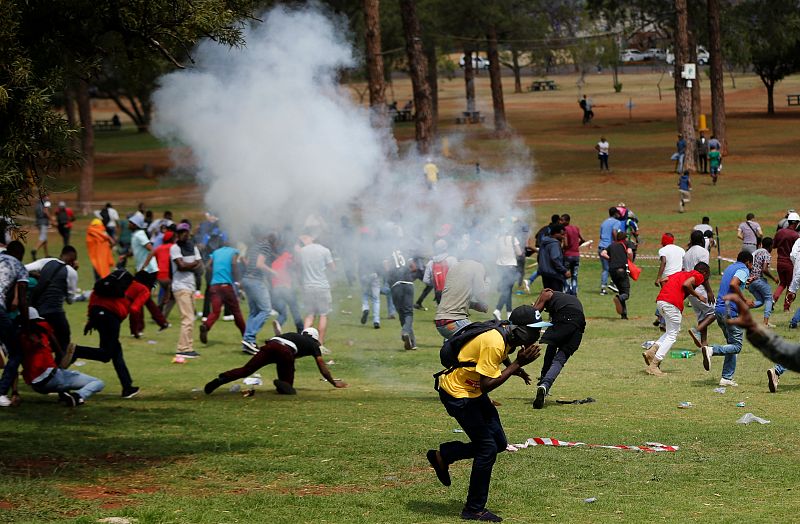 Protesta estudiantil en Sudáfrica por una educación superior gratuita