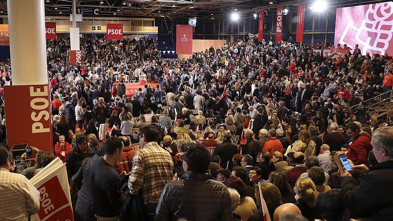 Asistentes al acto de Susana Díaz en el recinto ferial Ifema de Madrid