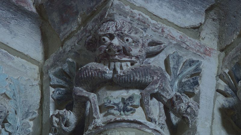 Dragones en capitel