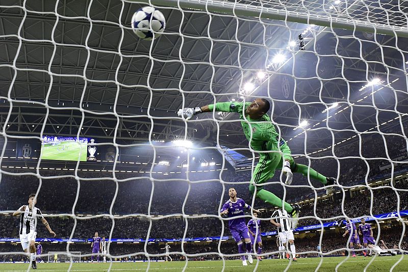 El acrobático remate de Mandzukic fue imparable para Keylor Navas.