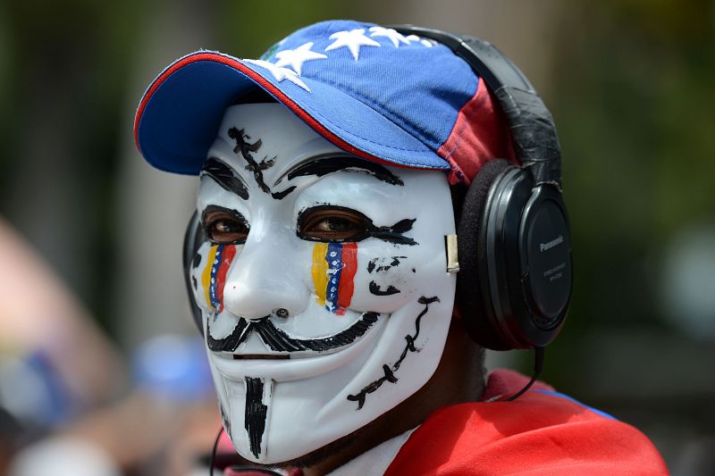 Manifestante antigubernamental contra la Asamblea Nacional Constituyente