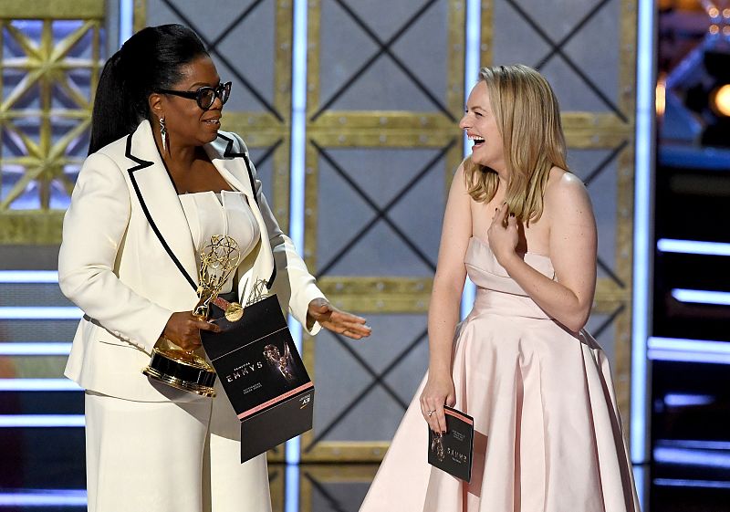 Elisabez Moss, mejor actriz por su papel en Cuento de la Criada