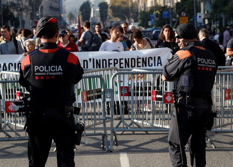 Los Mossos han custodiado el exterior del Parlament