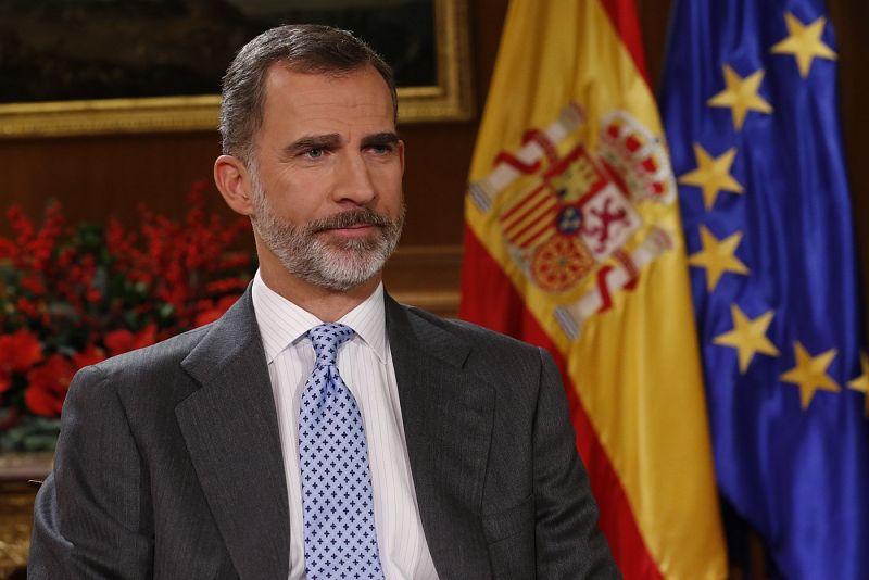 El rey durante su tradicional discurso navideño