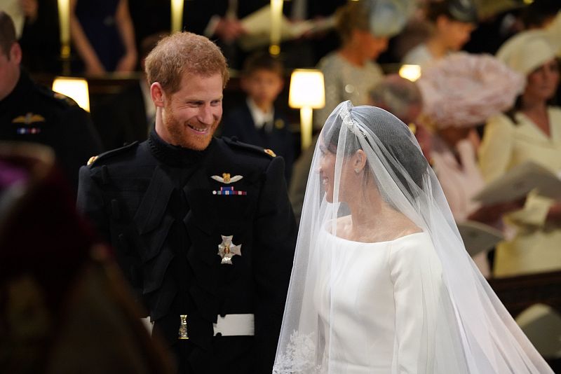 El príncipe Enrique y Meghan Markle en la Capilla de San Jorge