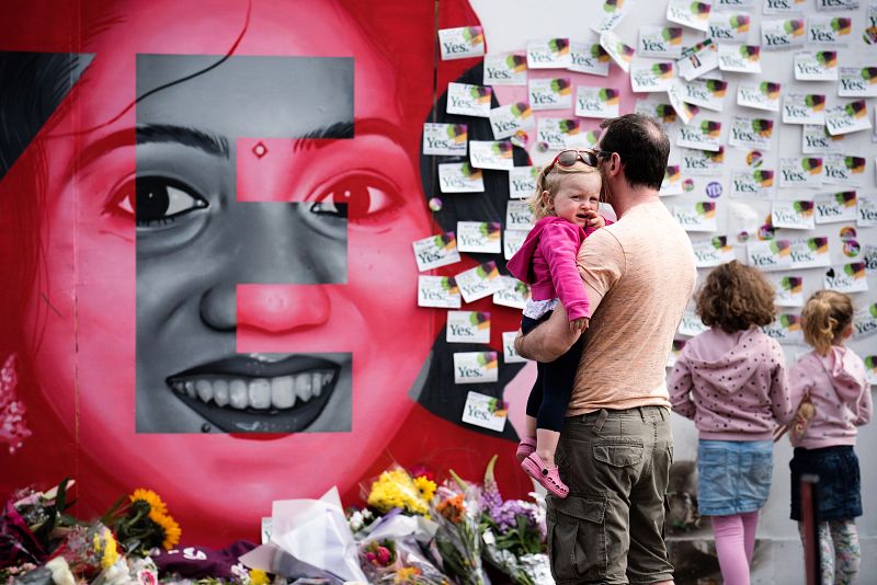 Un homenaje en la calle Camden de Dublín a Savita Halappanavar