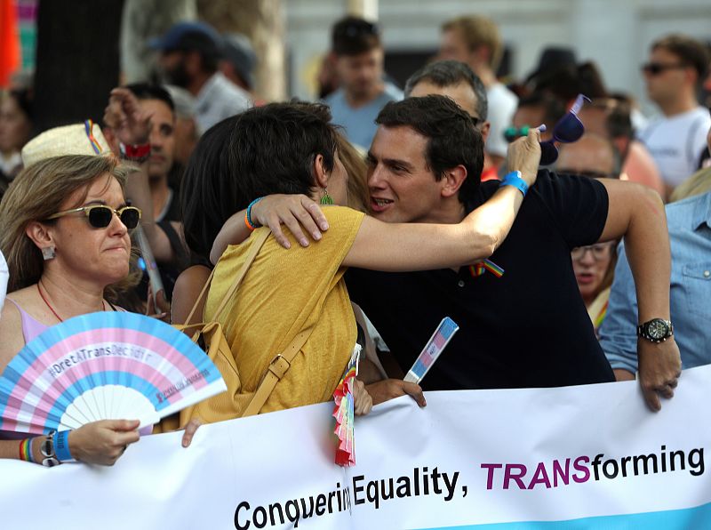 El presidente de Ciudadanos, Albert Rivera, durante la manifestación del Orgullo en Madrid