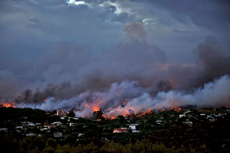 Muchas de las víctimas han sido halladas en el área comprendida entre el puerto de Rafina, a unos 30 kilómetros de Atenas.