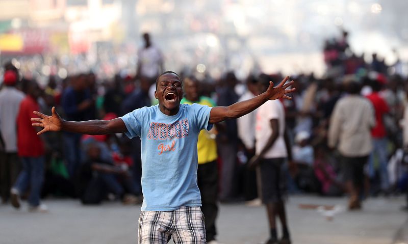 La oposición sale a la calle en Zimbabue