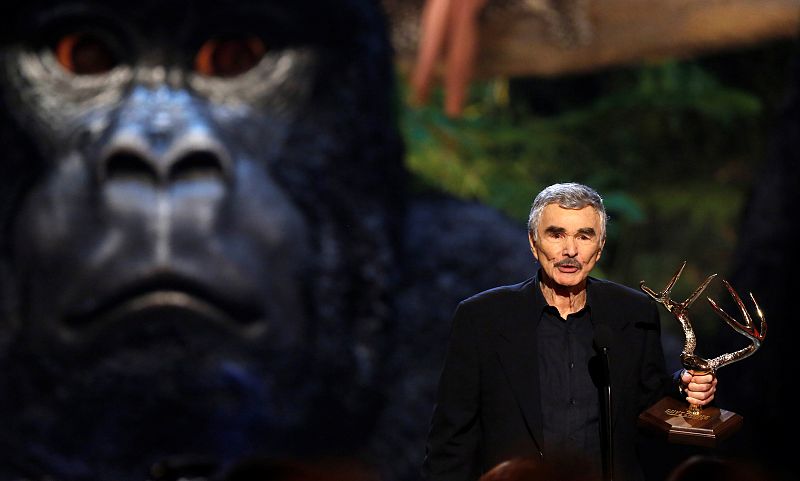 La vida de Burt Reynolds, en imágenes