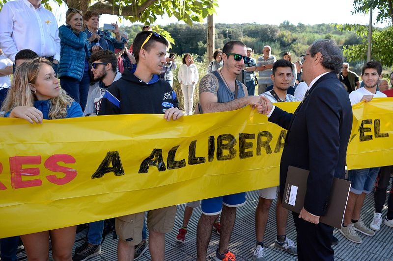 Estudiantes se manifiestan en Barcelona por el 1-O