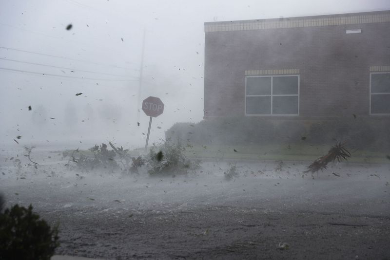 El viento arrastra todo a su paso en Panama City