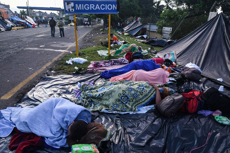 Migrantes hondureños en caravana a EE.UU.