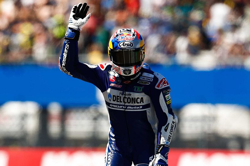 Jorge Martín saluda a sus fans tras imponerse en el GP de Holanda.
