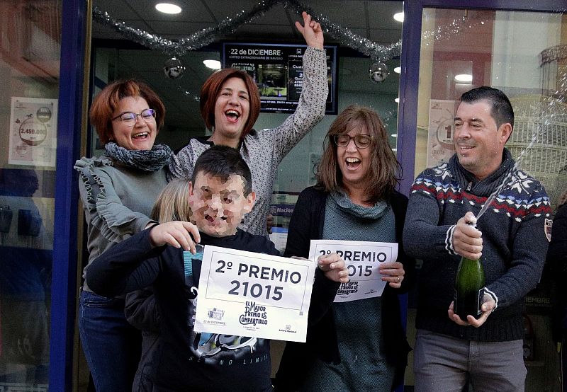 La administración de loterías de Pedreguer, agraciada con el segundo premio