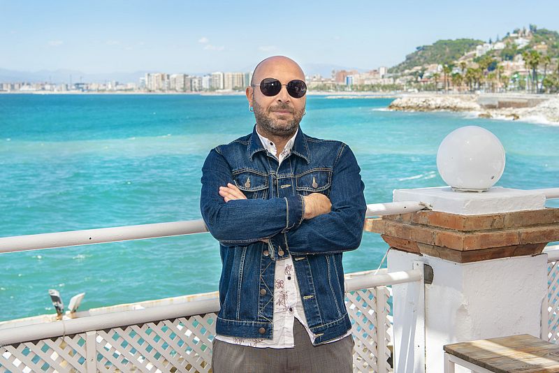 Vicente Romero es Quino, un ex policía ahora detective