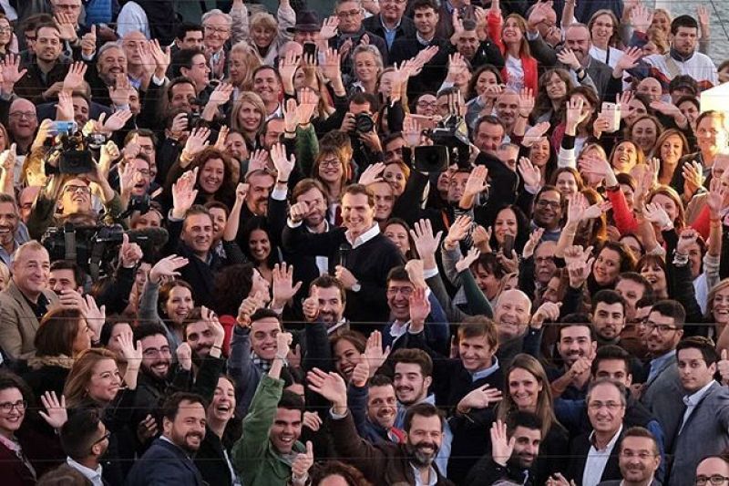 Multitudinario mitin de Ciudadanos en Sevilla