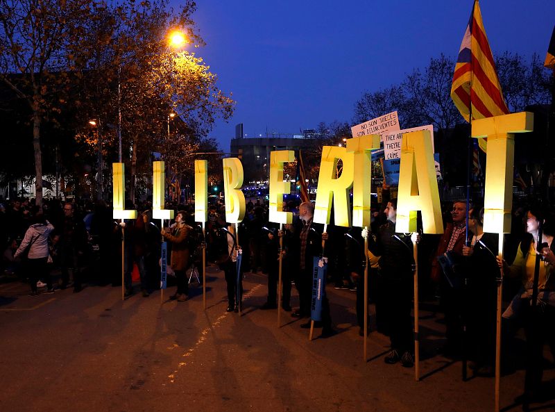 La protesta de Tsunami ha convocado a miles de manifestantes