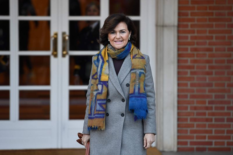 La vicepresidenta, Relaciones con las Cortes y Memoria Democrática, Carmen Calvo, asiste a la primera reunión del nuevo Gobierno de Pedro Sánchez.