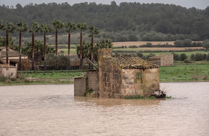 Siete carreteras cortadas en Mallorca por las inundaciones